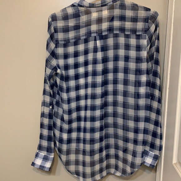 Excellent condition Hollister sheer blouse. - Picture 4 of 4